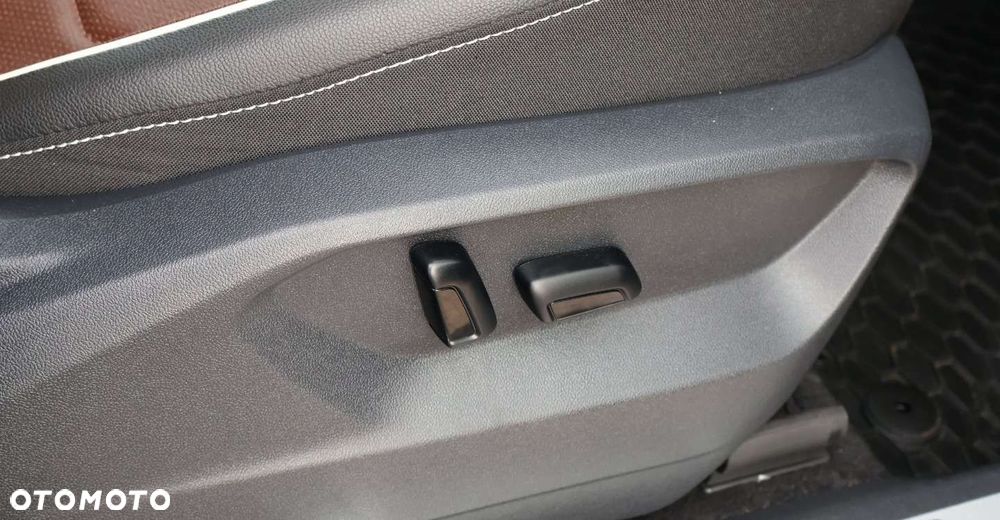 Volkswagen Tiguan - 33