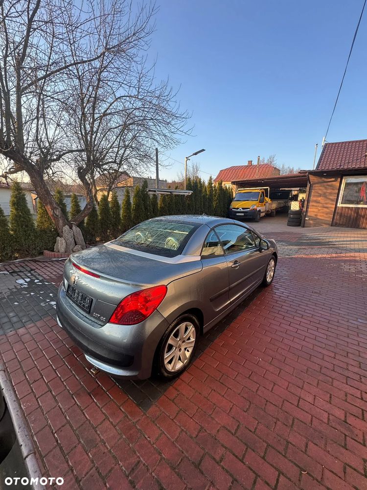 Peugeot 207 CC - 11