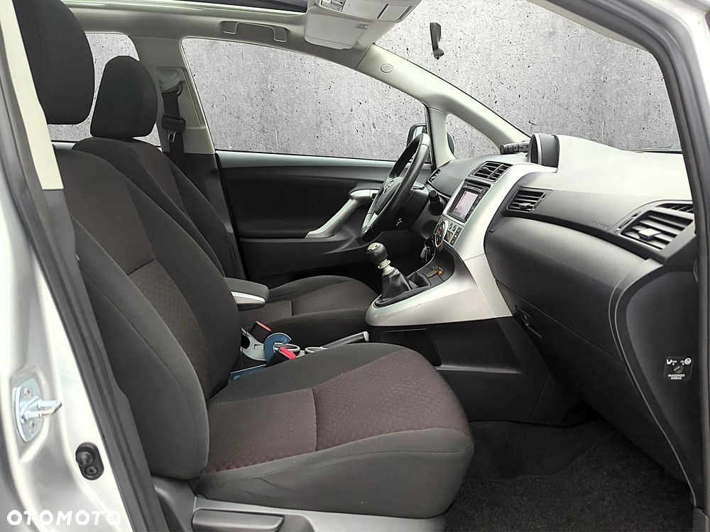 Toyota Verso 1.8 5-Sitzer Executive - 16