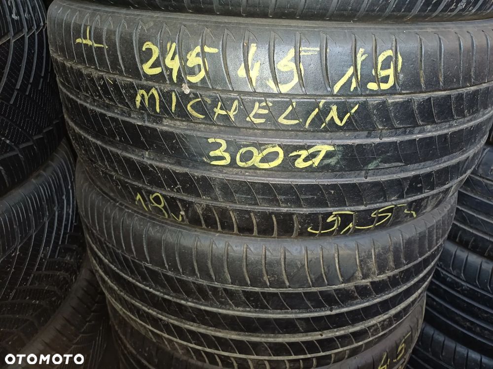 245/45/19 Michelin - 1