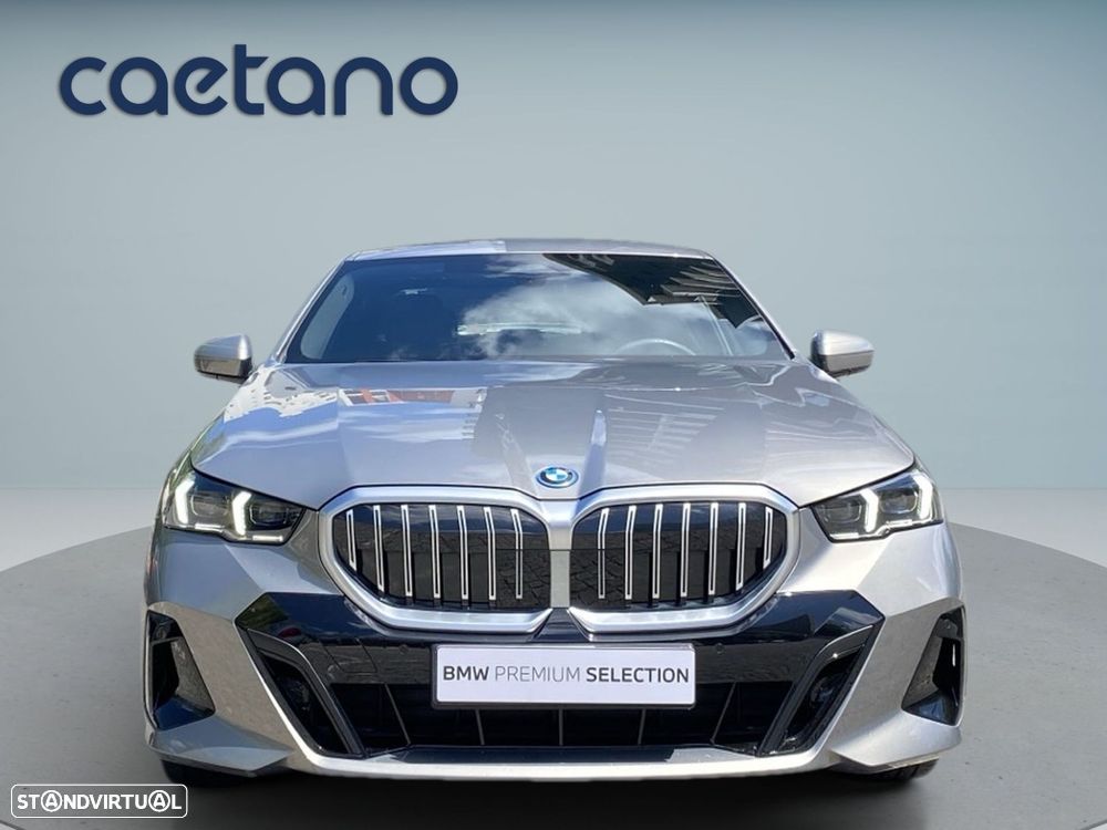 BMW 530 e Pack Desportivo M - 27