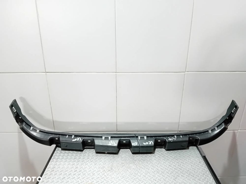 ślizg zderzaka środkowy tył Seat Leon II 2010 - 1