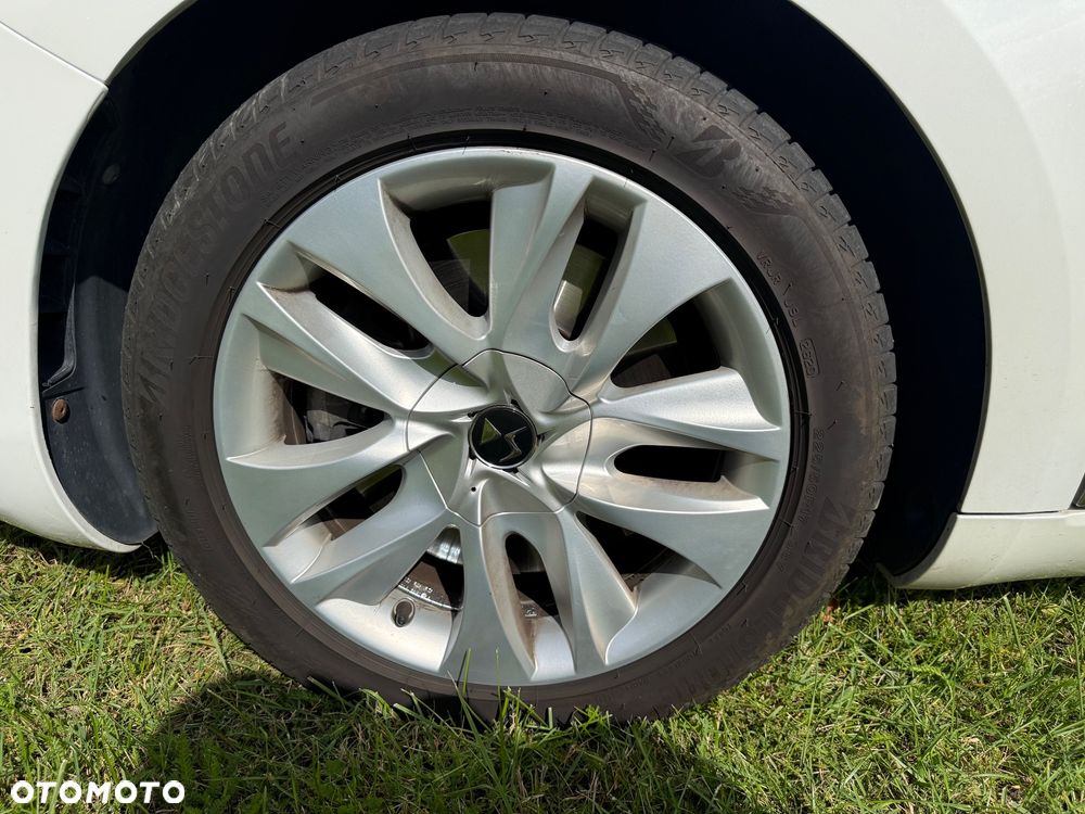 Citroën DS5 Hybrid4 EGS6 Pure Pearl - 25