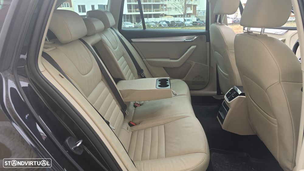Skoda Octavia Break 1.6 TDi Elegance DSG - 28