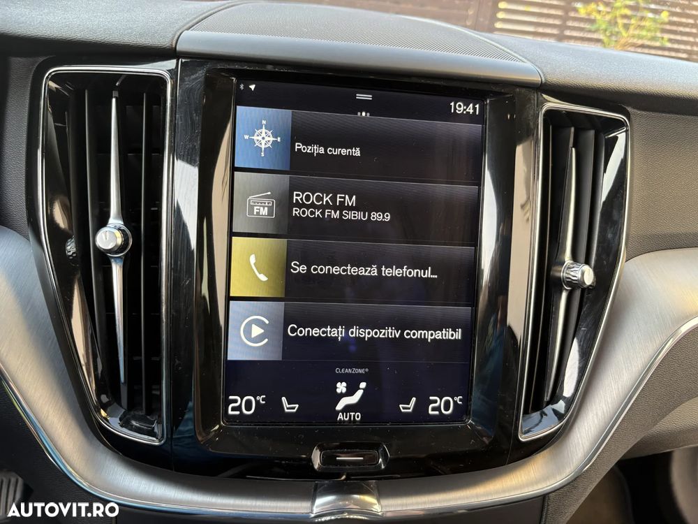 Volvo XC 60 D4 AWD Geartronic Momentum - 17