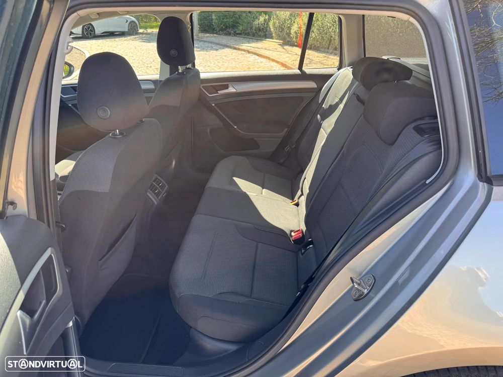 VW Golf Variant 1.6 TDi Confortline - 8