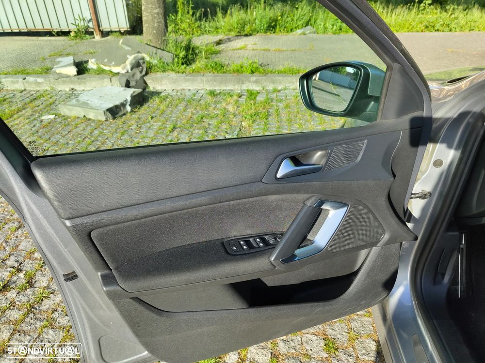 Peugeot 308 1.6 BlueHDi Style - 16
