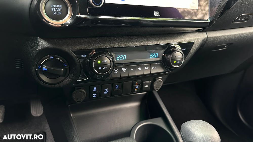 Toyota Hilux 2.8D 204CP 4x4 Double Cab AT MHEV Invincible Color Edition (3E5) - 27