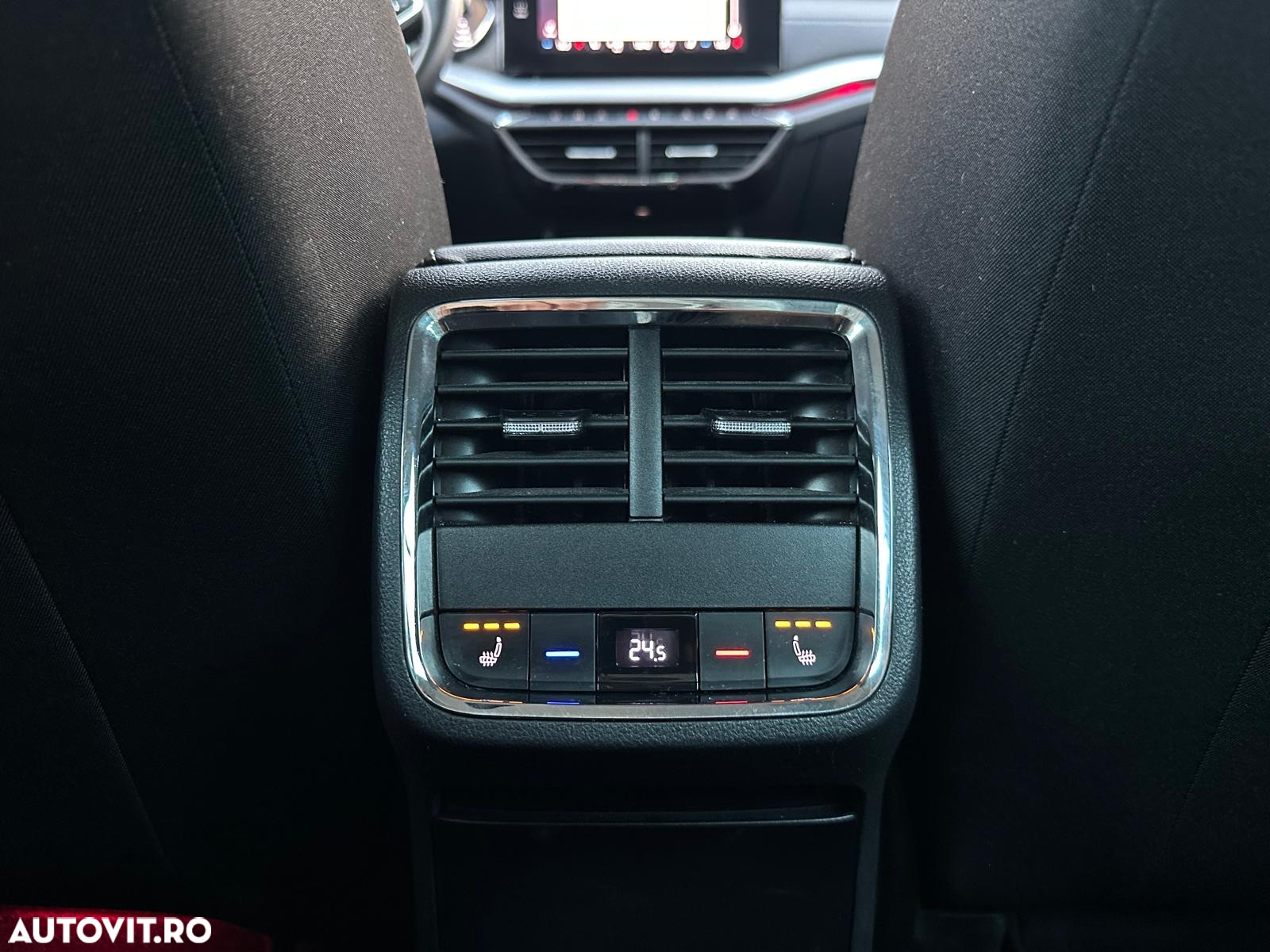 Skoda Octavia Combi 2.0 TDI DSG First Edition - 15