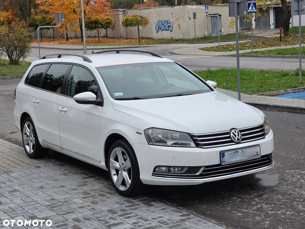 Volkswagen Passat - 12