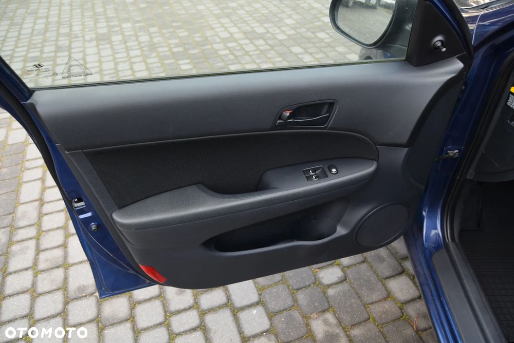 Hyundai i30 1.4 Base - 19