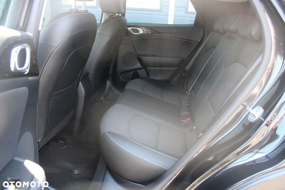 Kia XCeed - 19