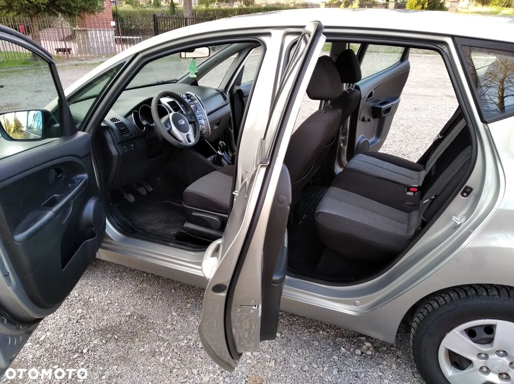 Kia Venga 1.4 S - 14