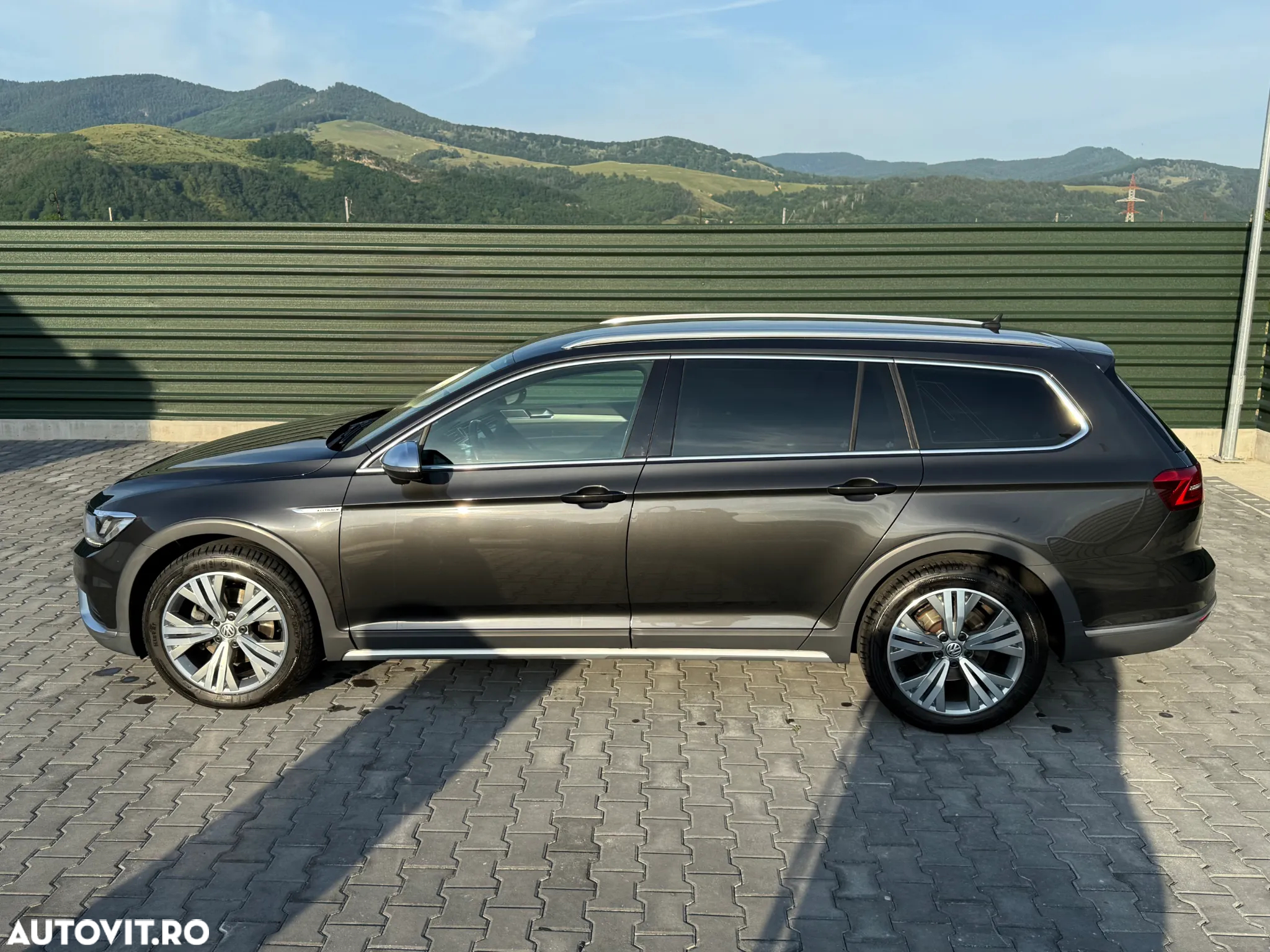 Volkswagen Passat Alltrack 2.0 TDI DSG 4Motion - 3