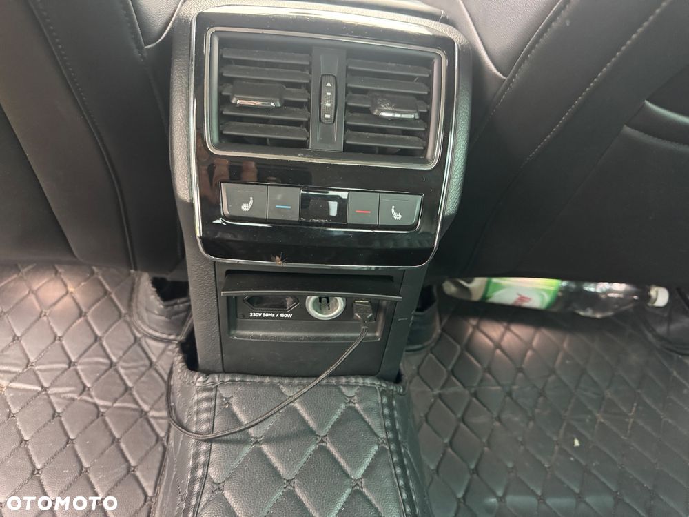 Skoda Superb 2.0 TDI 4x4 L&K DSG - 13