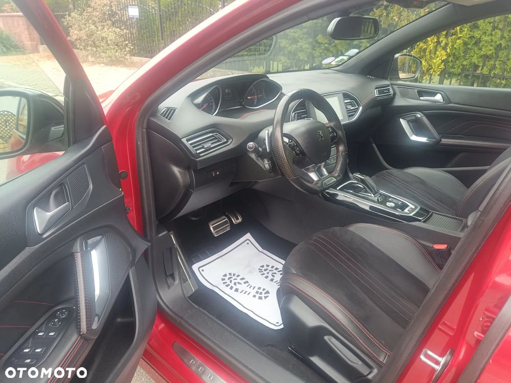 Peugeot 308 1.2 PureTech GT Pack S&S EAT8 - 8