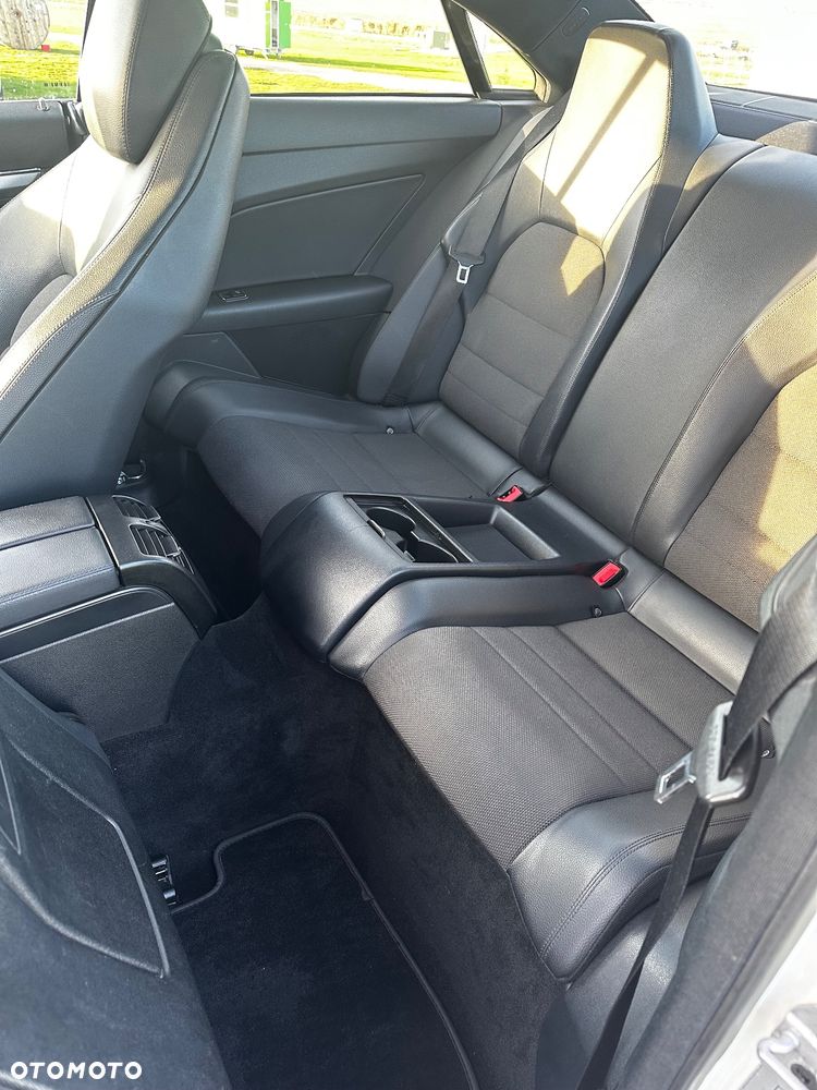 Mercedes-Benz Klasa E 200 CGI BlueEffICIENCY - 10