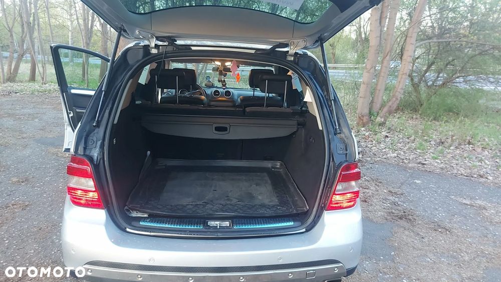 Mercedes-Benz ML - 11