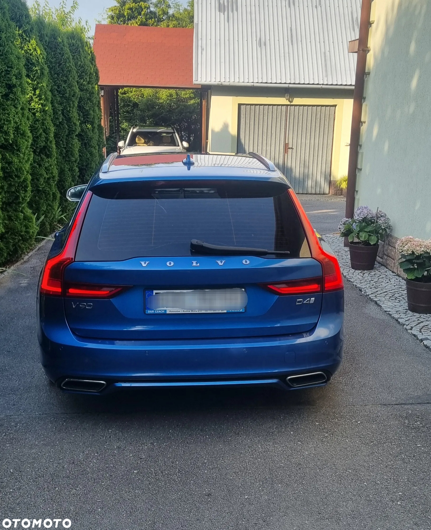 Volvo V90 D4 AWD R-Design - 6