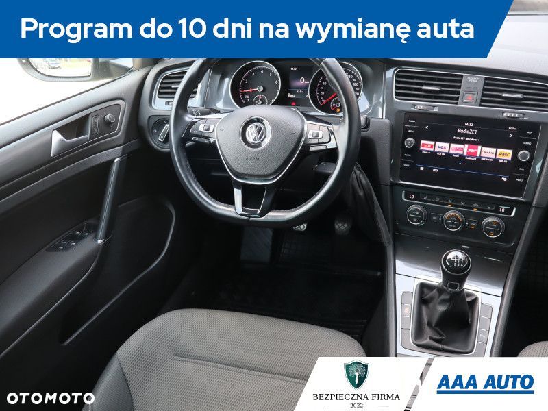 Volkswagen Golf - 9