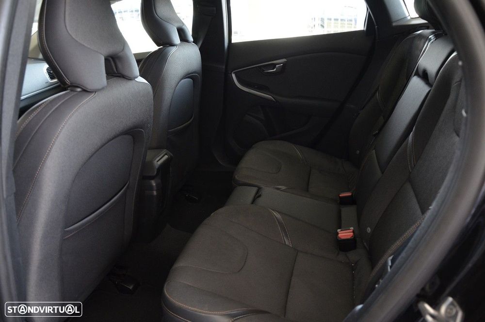 Volvo V40 Cross Country 2.0 D2 Kinetic - 12