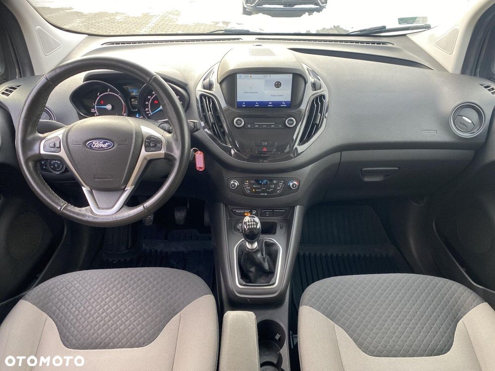 Ford Tourneo Courier - 11