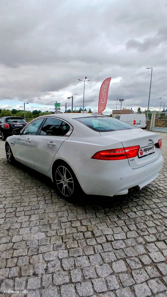 Jaguar XE 2.0 D Prestige Aut. - 8