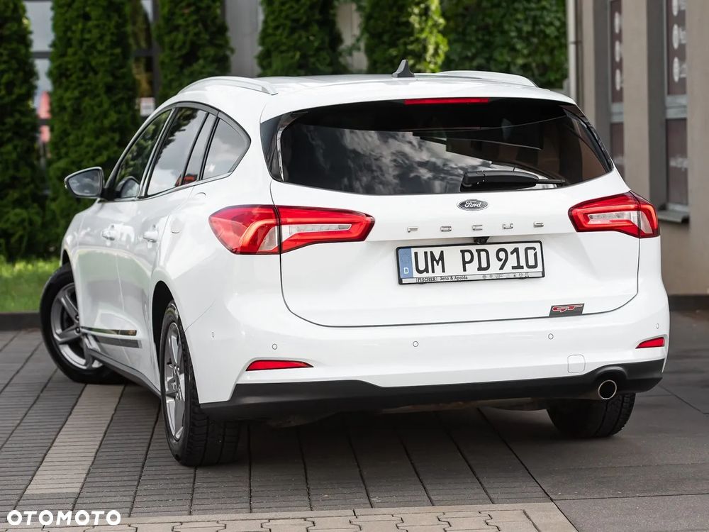 Ford Focus - 8