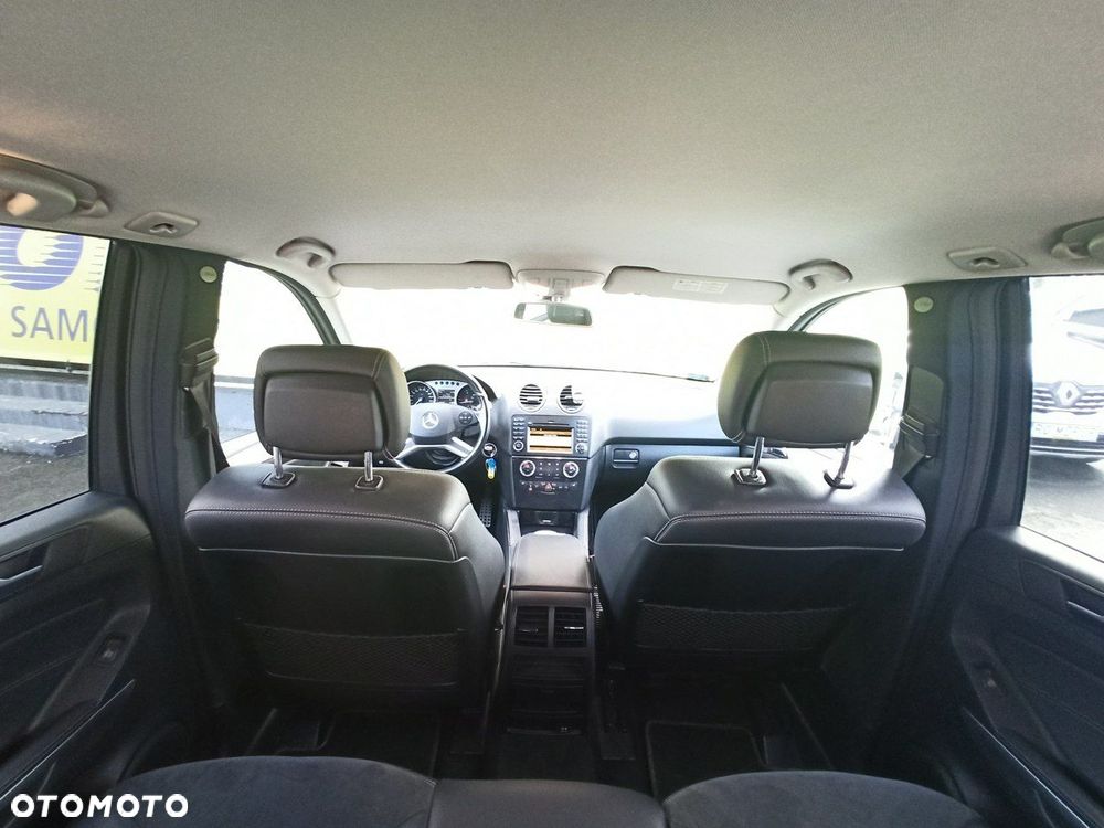 Mercedes-Benz ML - 10