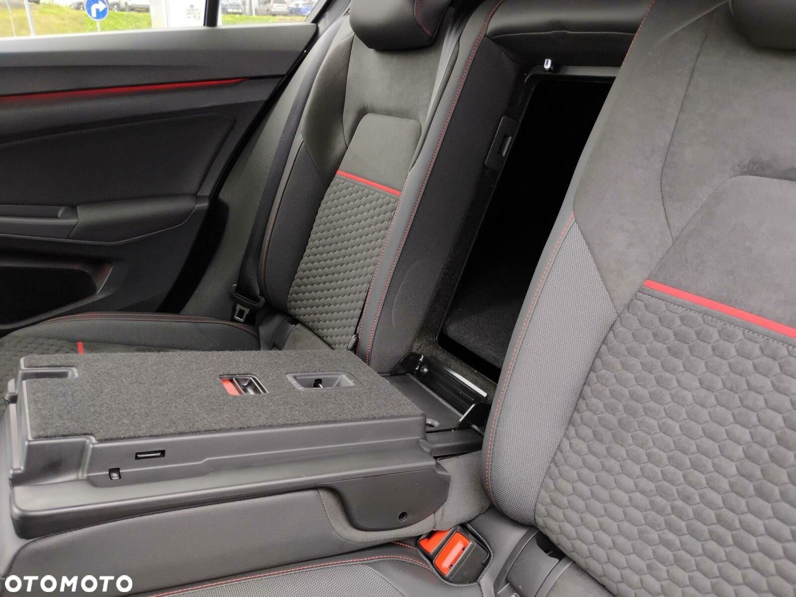 Volkswagen Golf VIII 2.0 TSI GTI DSG - 35