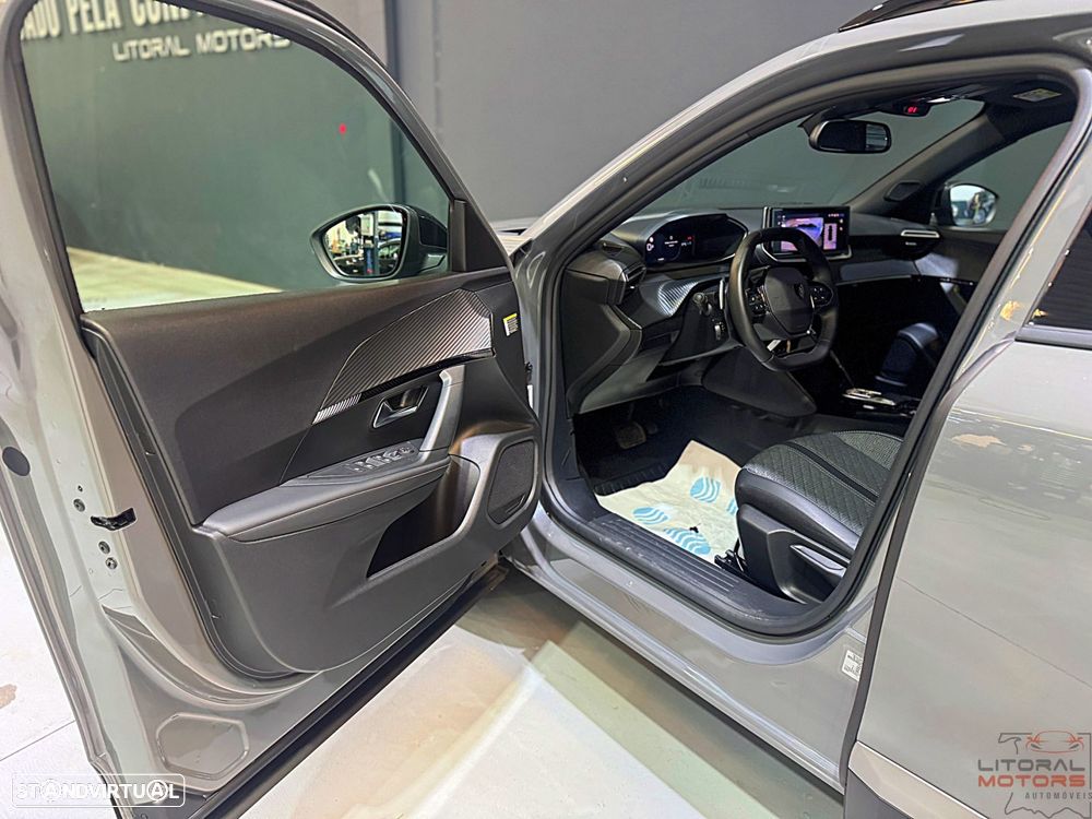 Peugeot 2008 PureTech 130 EAT8 Allure - 14