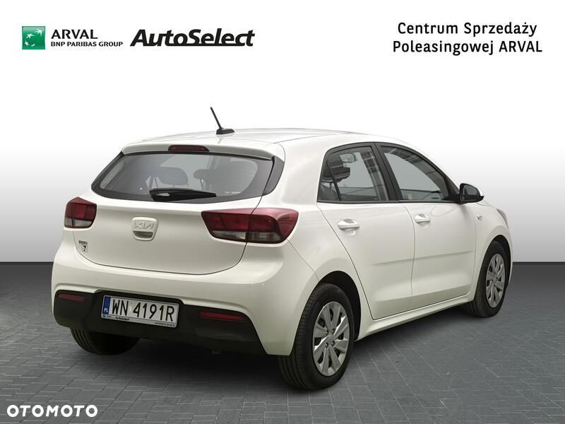 Kia Rio - 7