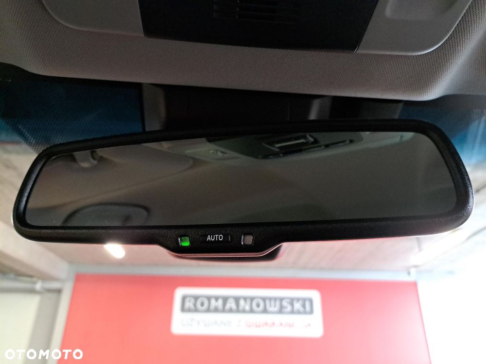 Toyota Camry 2.5 Hybrid Executive CVT - 22