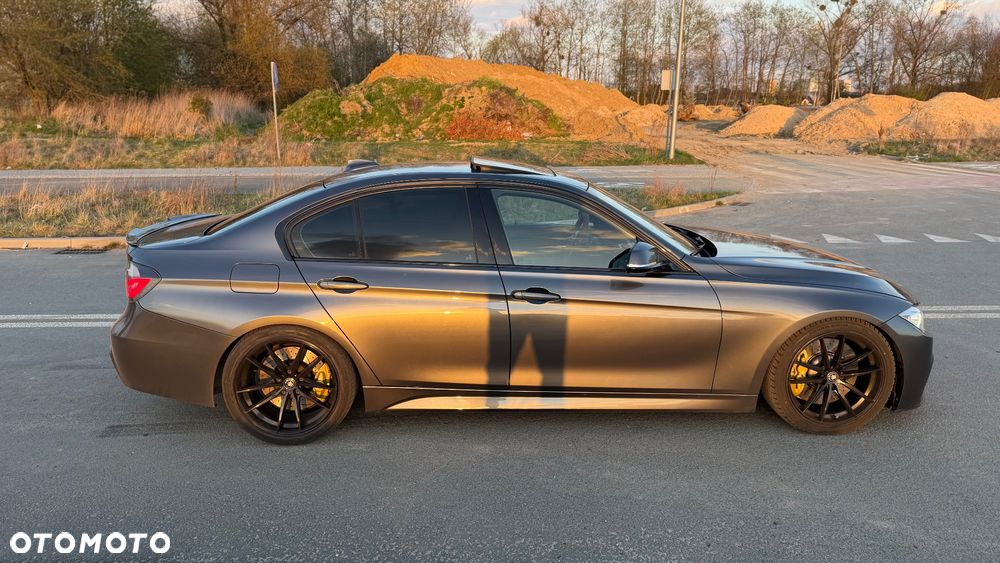 BMW Seria 3 335i M Sport - 8