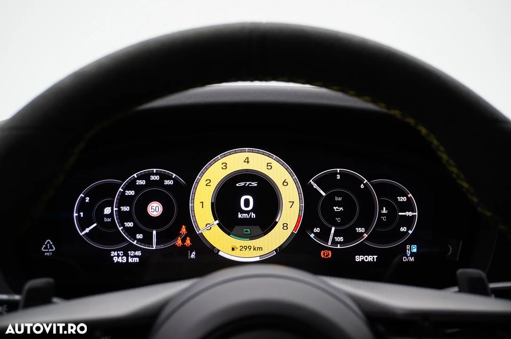 Porsche 911 Carrera 4 GTS PDK - 28