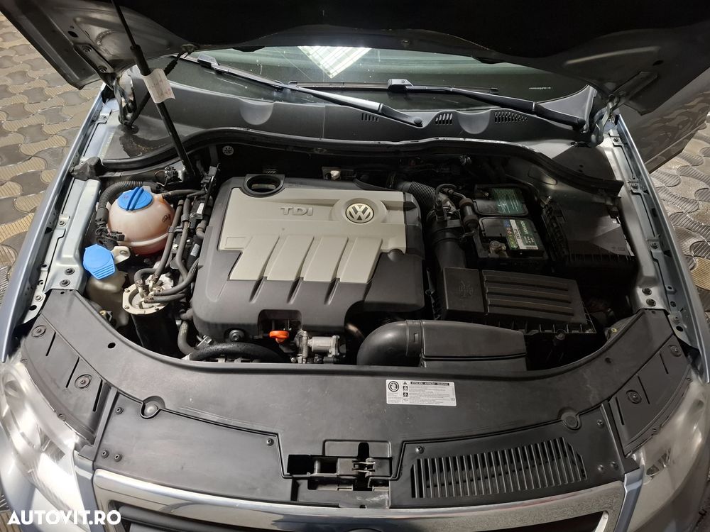 Volkswagen Passat 2.0 TDI BlueMotion Technology DPF Comfortline - 14