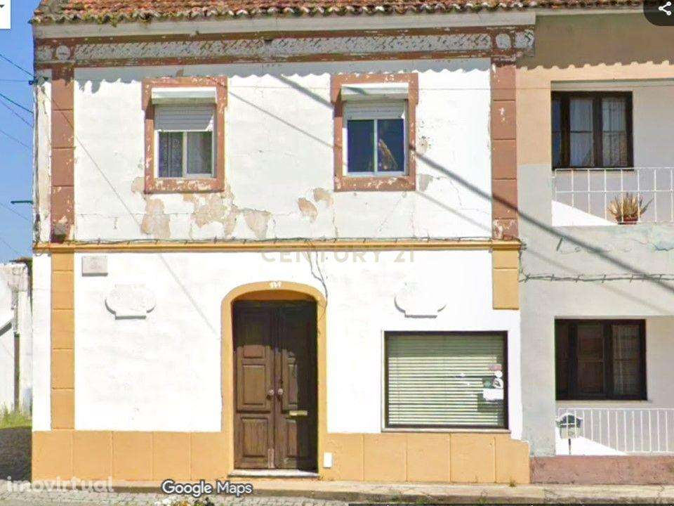 Moradia com loja e terreno amplo na vila do Pego – Arrendado com contr - Grande imagem: 4/10