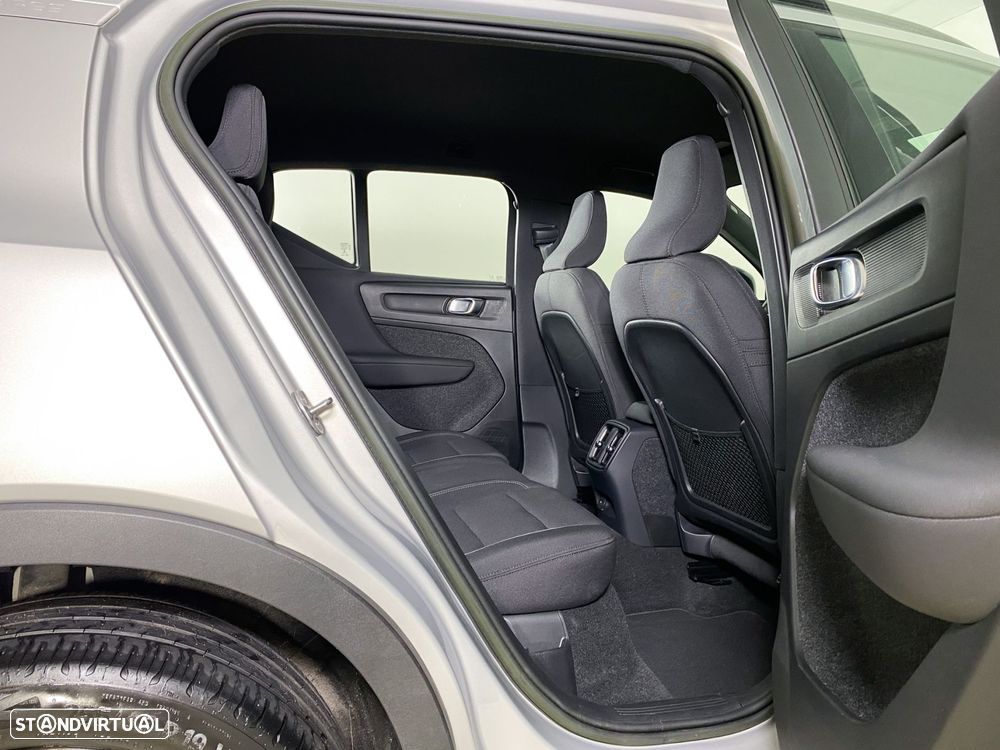 Volvo XC 40 Recharge Core - 18