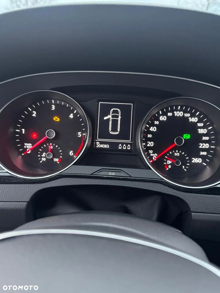 Volkswagen Passat Variant 2.0 TDI SCR DSG Highline - 11