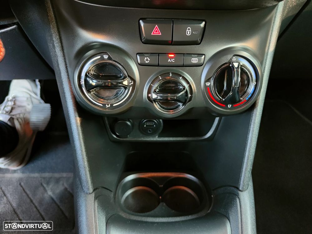 Peugeot 208 1.2 PureTech Active - 12