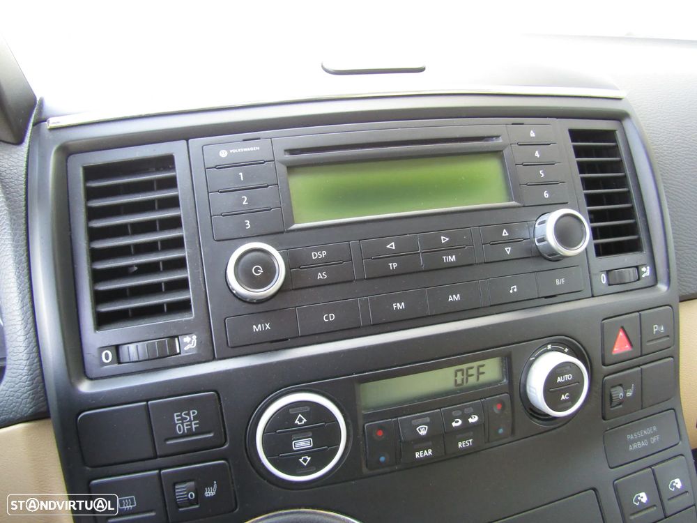 VW Multivan 2.5 TDi Highline - 16