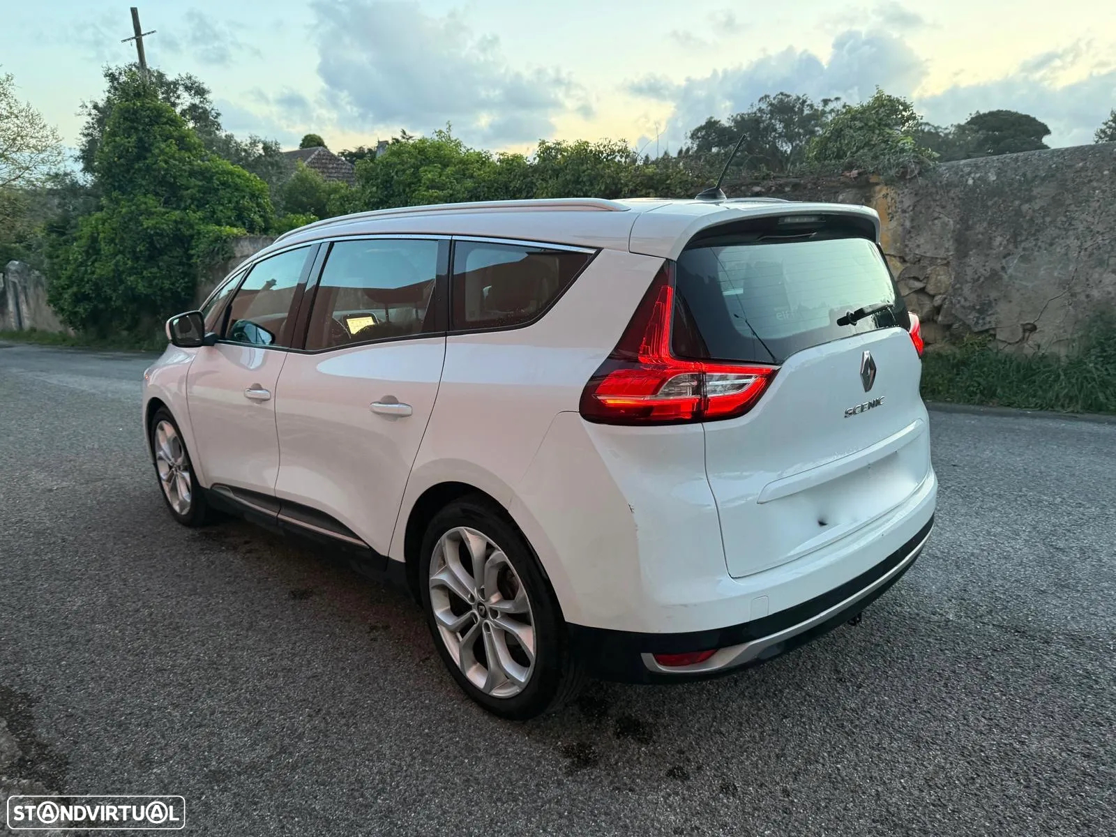 Renault Grand Scénic ENERGY dCi 110 EDC BOSE EDITION - 3