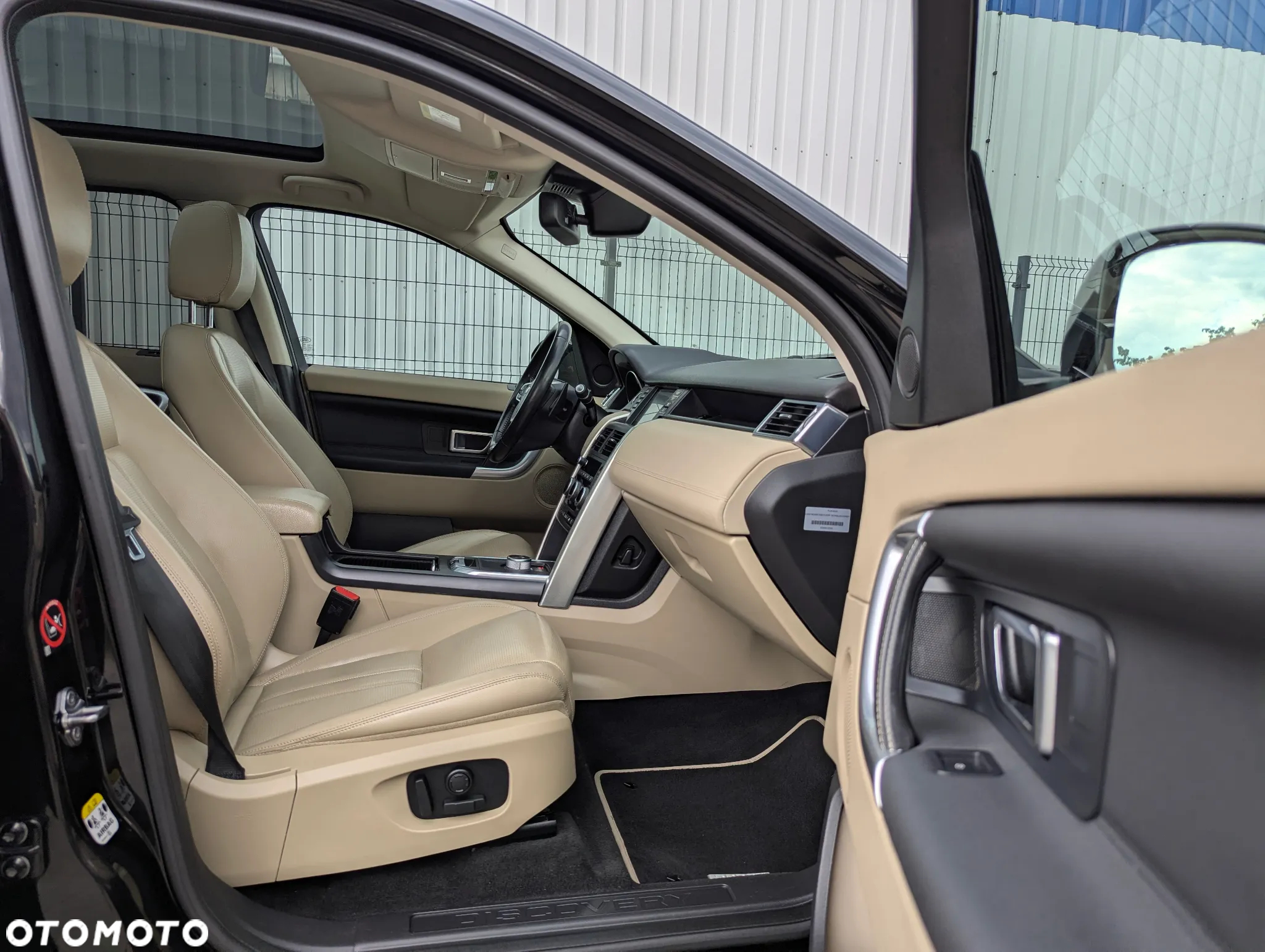 Land Rover Discovery Sport - 13