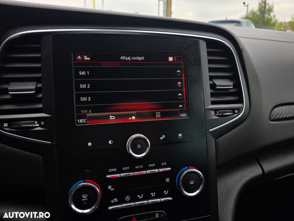 Renault Megane TCe 140 GPF EDC ZEN - 13