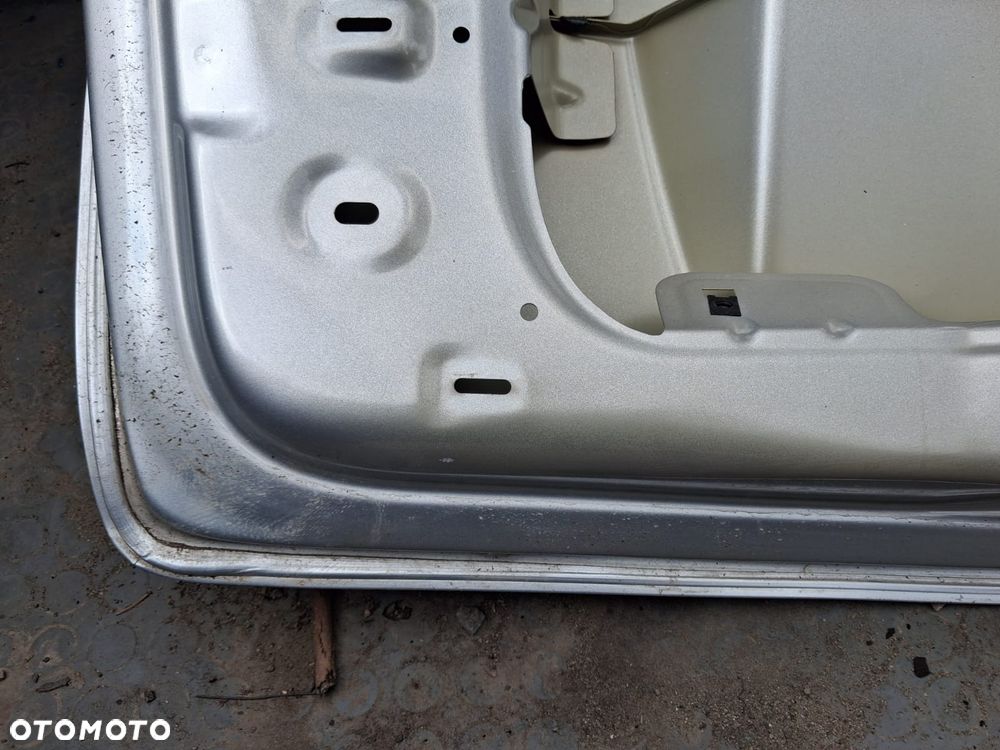 Klapa bagażnika VW GOLF V PLUS  srebrna   ITALIA!  OE - 5