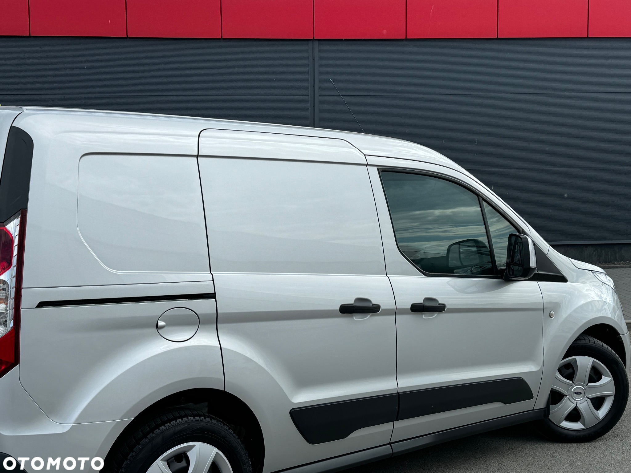 Ford Transit Connect - 13