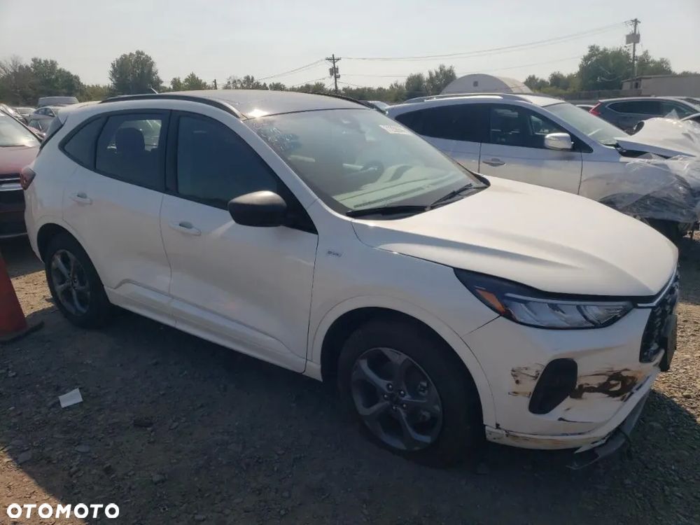 Ford Kuga 1.5 EcoBoost ST-LINE - 16