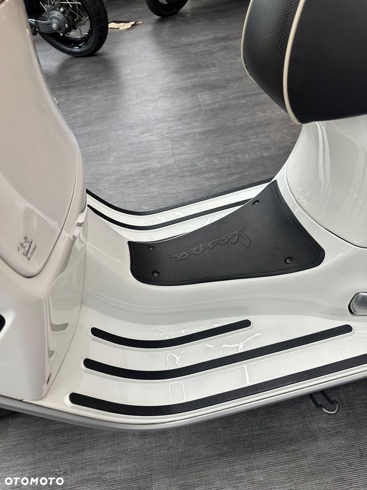 Vespa GTS - 25