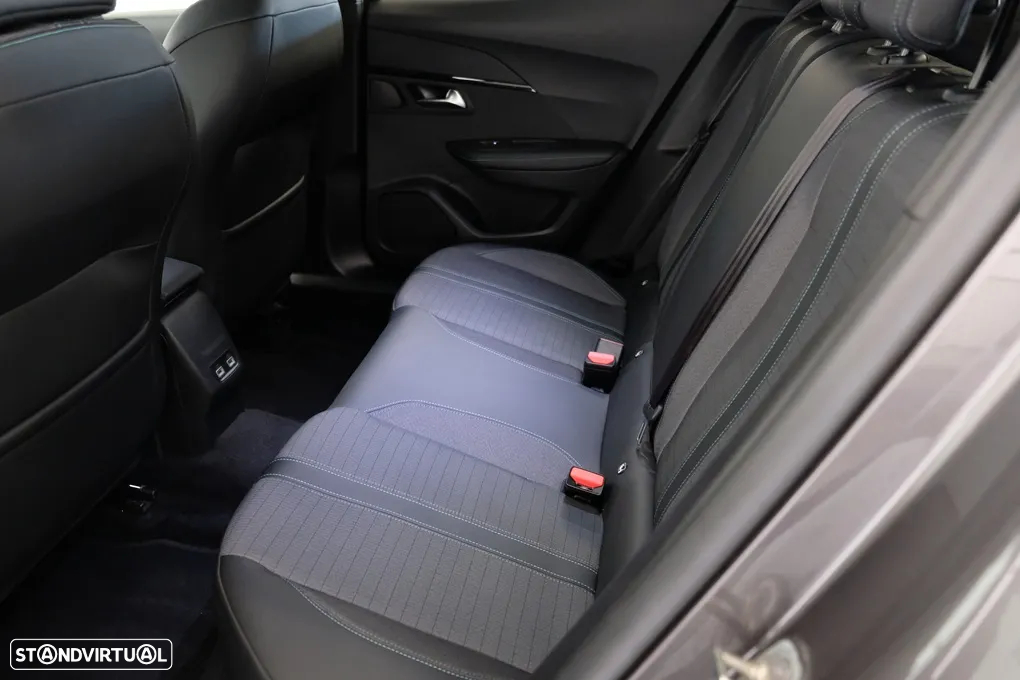 Peugeot 2008 1.5 BlueHDi Allure - 12