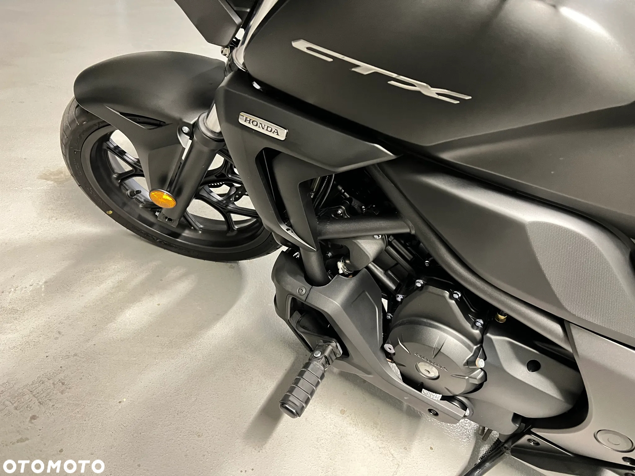 Honda CTX - 19